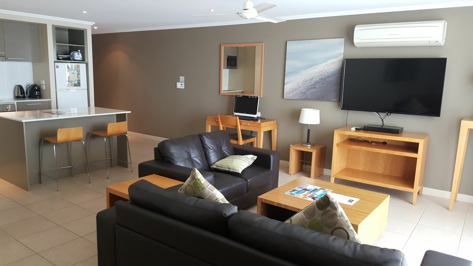 Pier Resort Urangan Exteriér fotografie