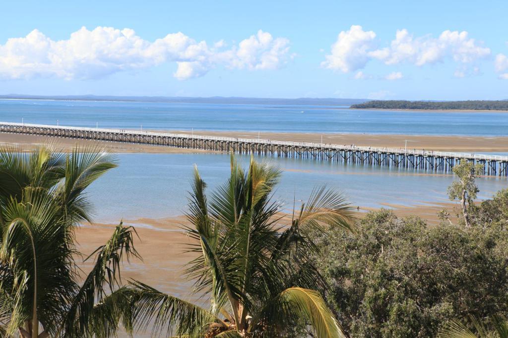 Pier Resort Urangan Pokoj fotografie